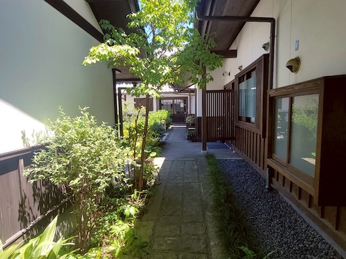 青木龍山窯展示場までの行き方